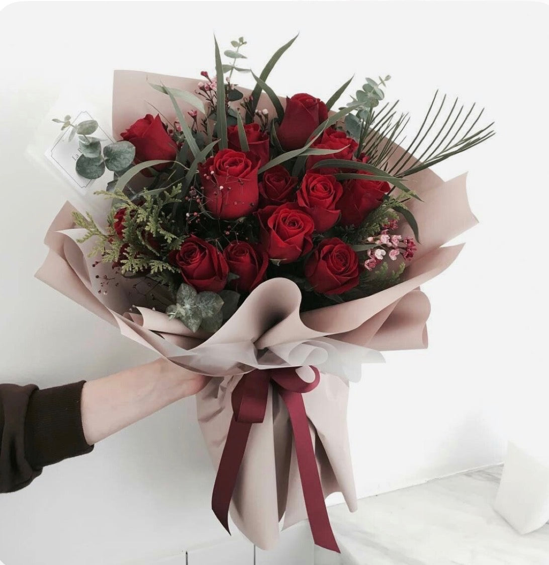 Handtied Valentine's Roses Bouquet