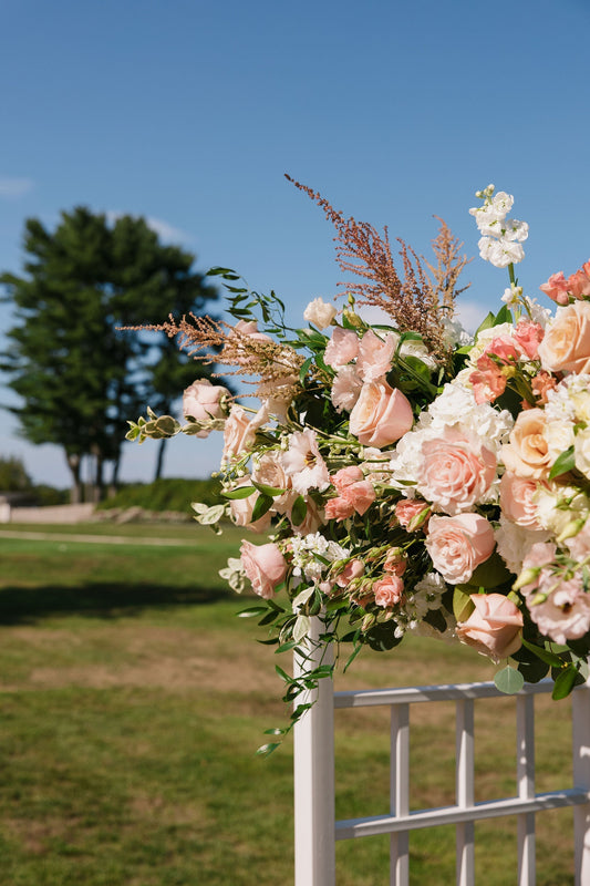 Hannah & Matthew's Romantic & Classic August Wedding at the Cape Club of Sharon