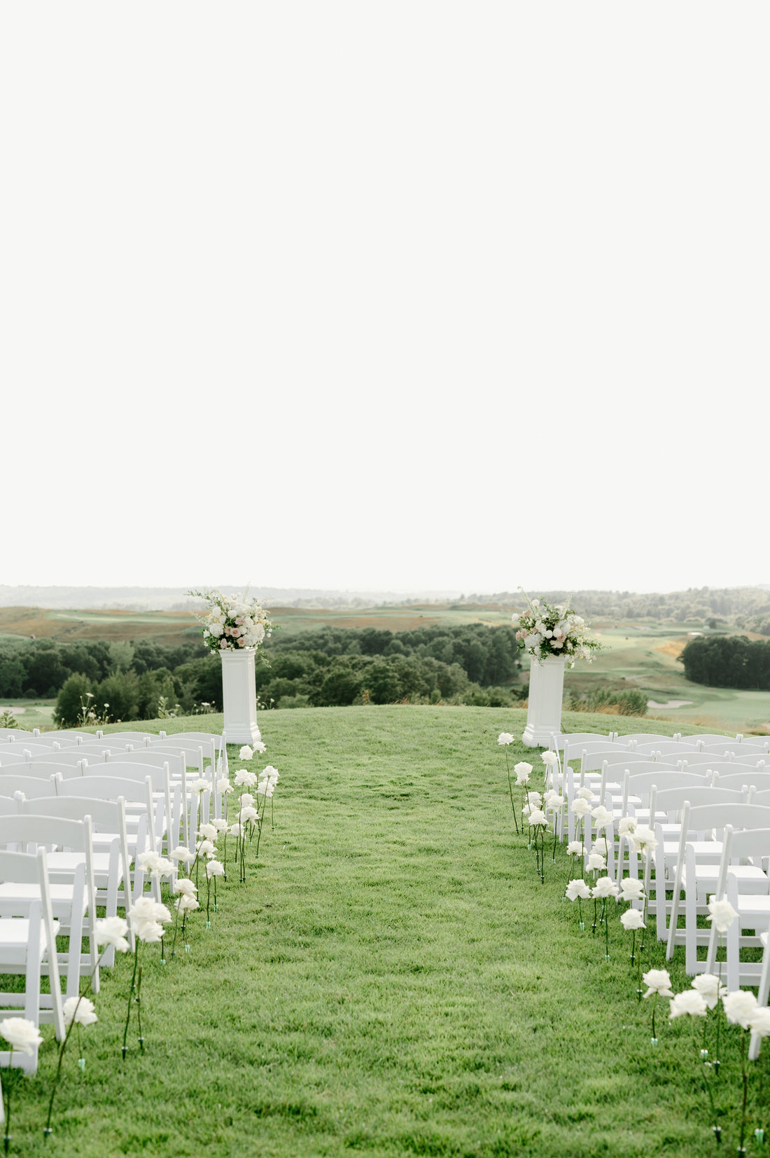 Elegant Black & White Summer Wedding at Granite Links